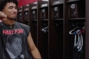 芒果体育官网-一个喜欢涂指甲油的网红打进了NBA,还成为了无数年轻人的精神氮泵